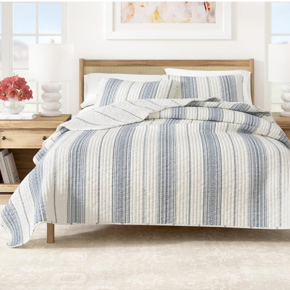 Great Bay Home Striped Quilt Set - 3-Piece Full/Queen Size Farmhouse Bedding Set